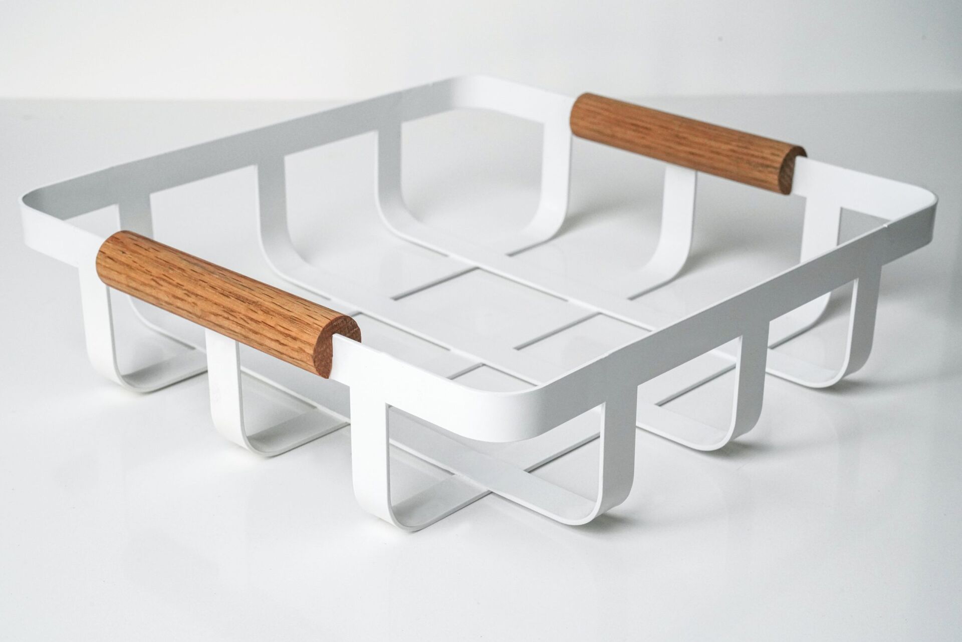 HNH-501 METAL SEPET | Ahşap Saplı Örgü Meyve Sepeti